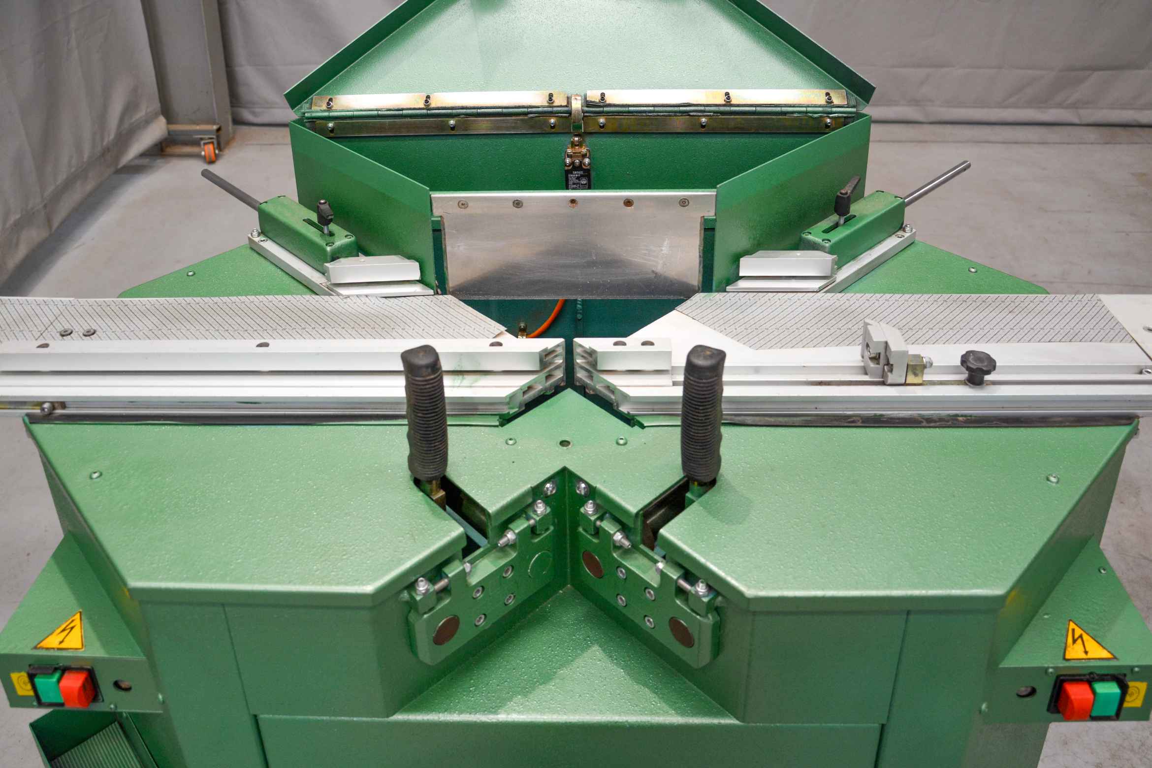 Brevetti Prisma CE Double Mitre Saw - Italy (Fully-Serviced) (MI9U) - Image 9
