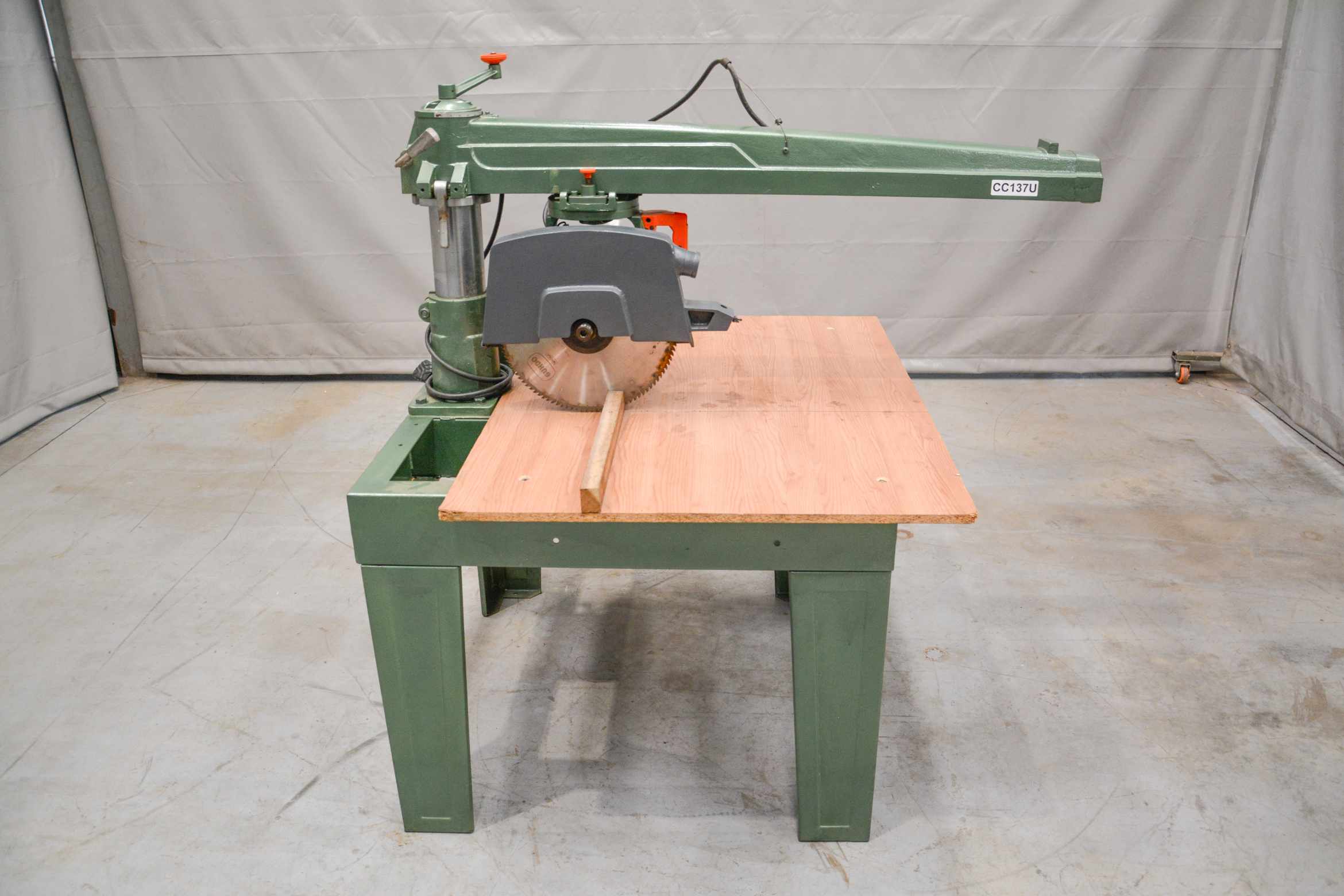DeWalt 350mm Heavy-Duty Radial Arm Saw - 220V (Fully-Serviced) (CC137U) - Image 14