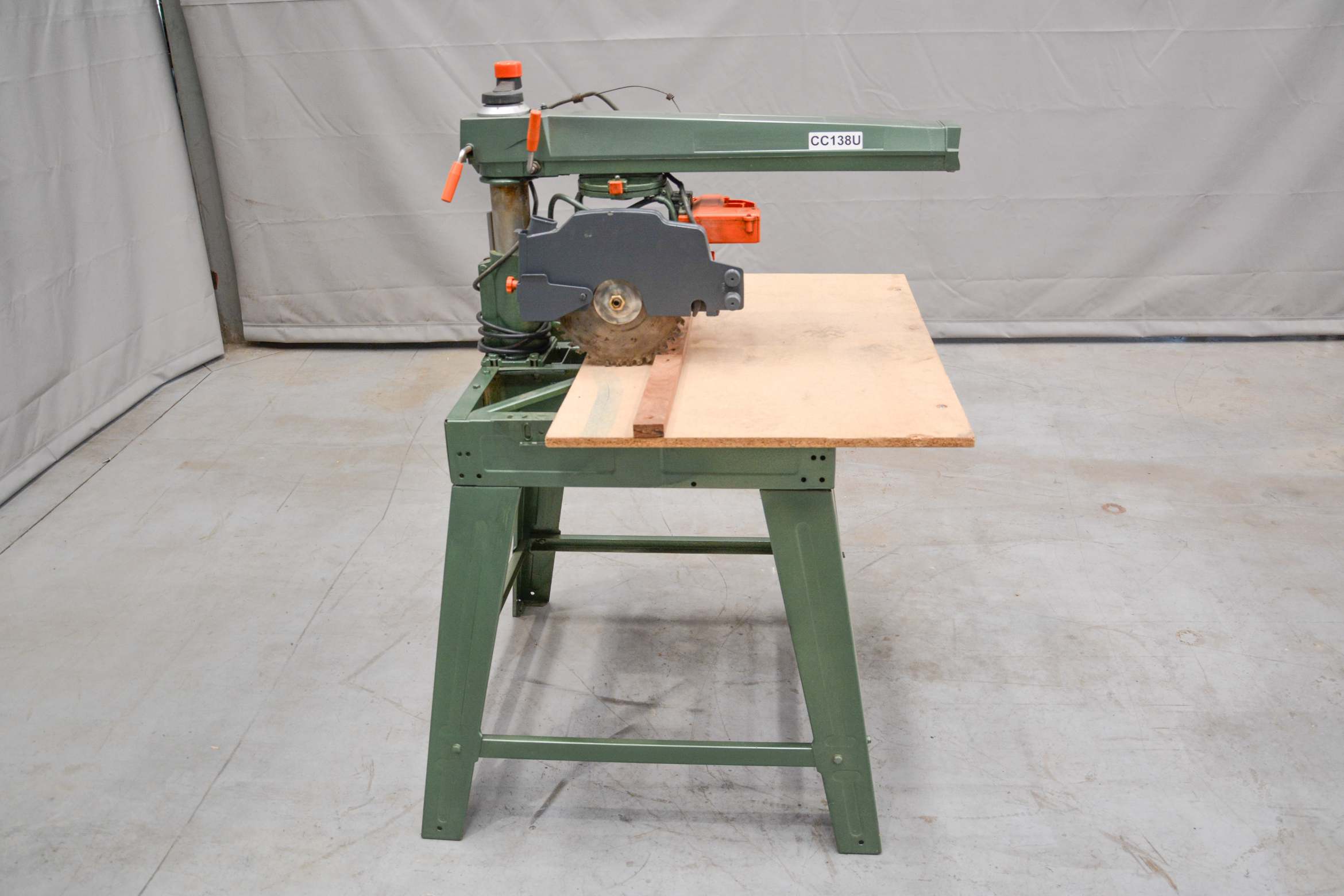DeWalt 250mm Radial Arm Saw - 220V (Fully-Serviced) (SC138U) - Image 10