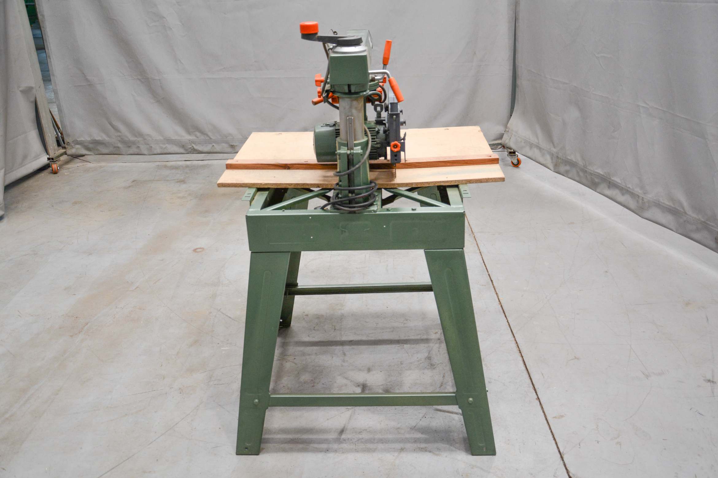 DeWalt 250mm Radial Arm Saw - 220V (Fully-Serviced) (SC138U) - Image 12
