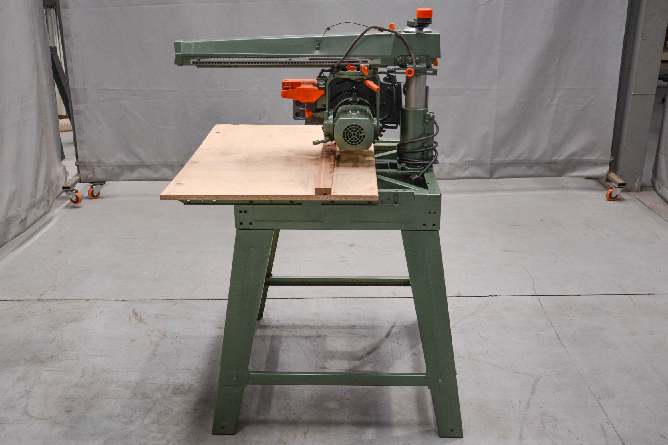 DeWalt 250mm Radial Arm Saw - 220V (Fully-Serviced) (SC138U) - Image 13