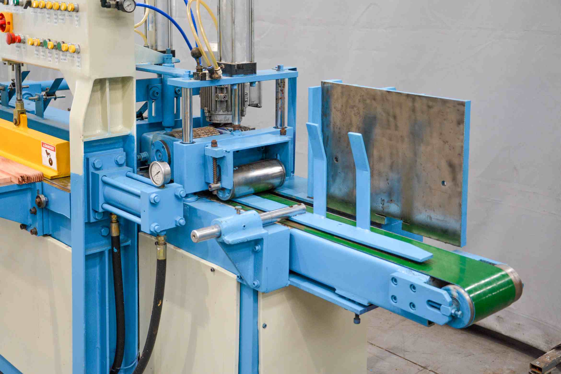 IWM 6m Pneumatic Finger Joint Press (Fully-Serviced) (FJ030U) - Image 24