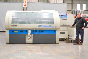 Leadermac Speedmac 526 through-feed 4-side moulder - Fully serviced
