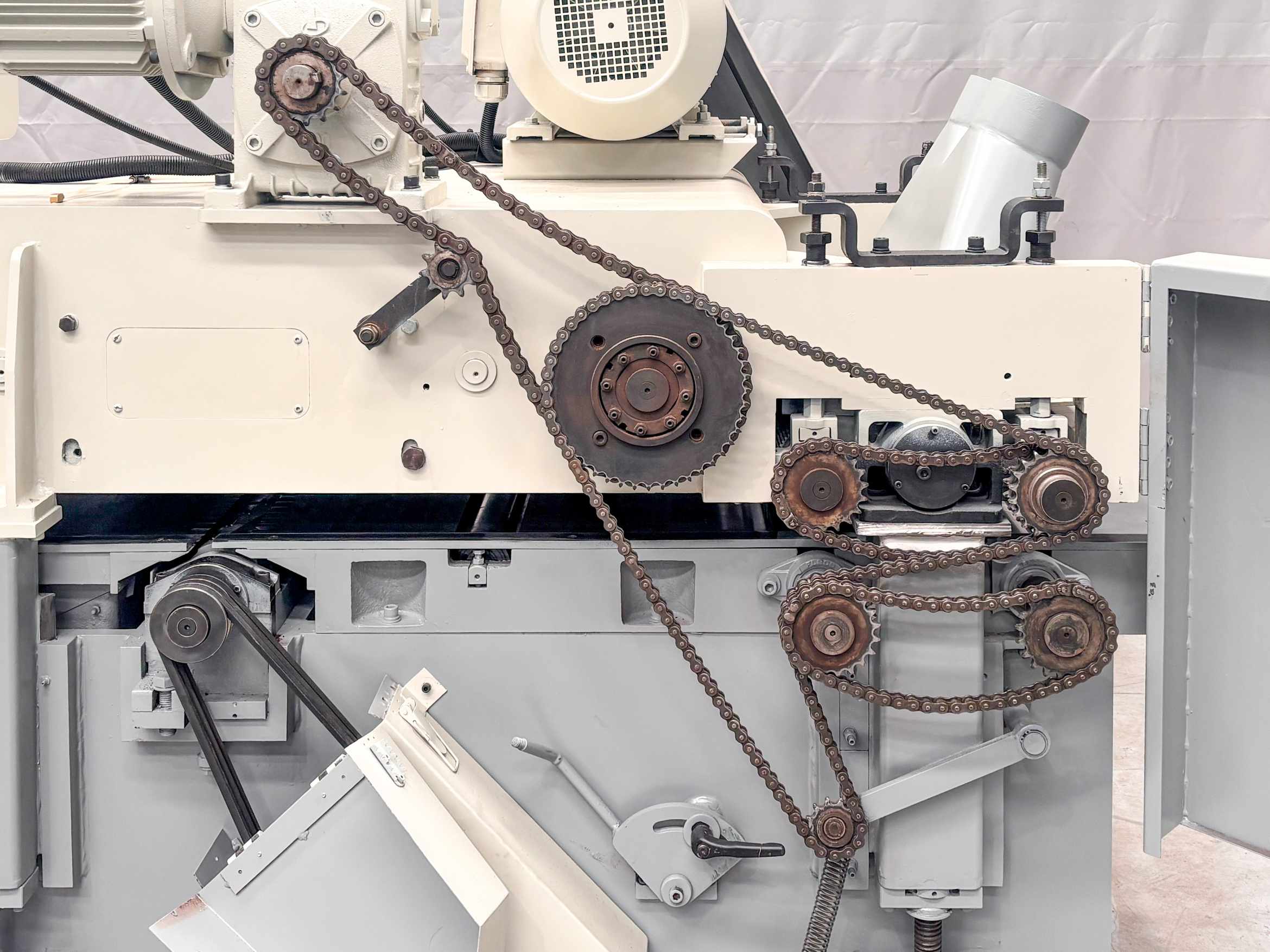 V-Hold MB2061D 610mm Top & Bottom Spiral Cutterhead Planer (Fully-Serviced) (TP24U) - Image 14