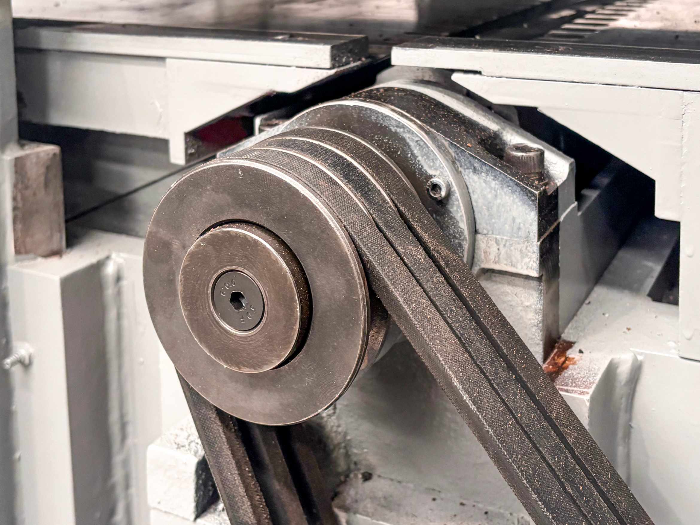 V-Hold MB2061D 610mm Top & Bottom Spiral Cutterhead Planer (Fully-Serviced) (TP24U) - Image 25