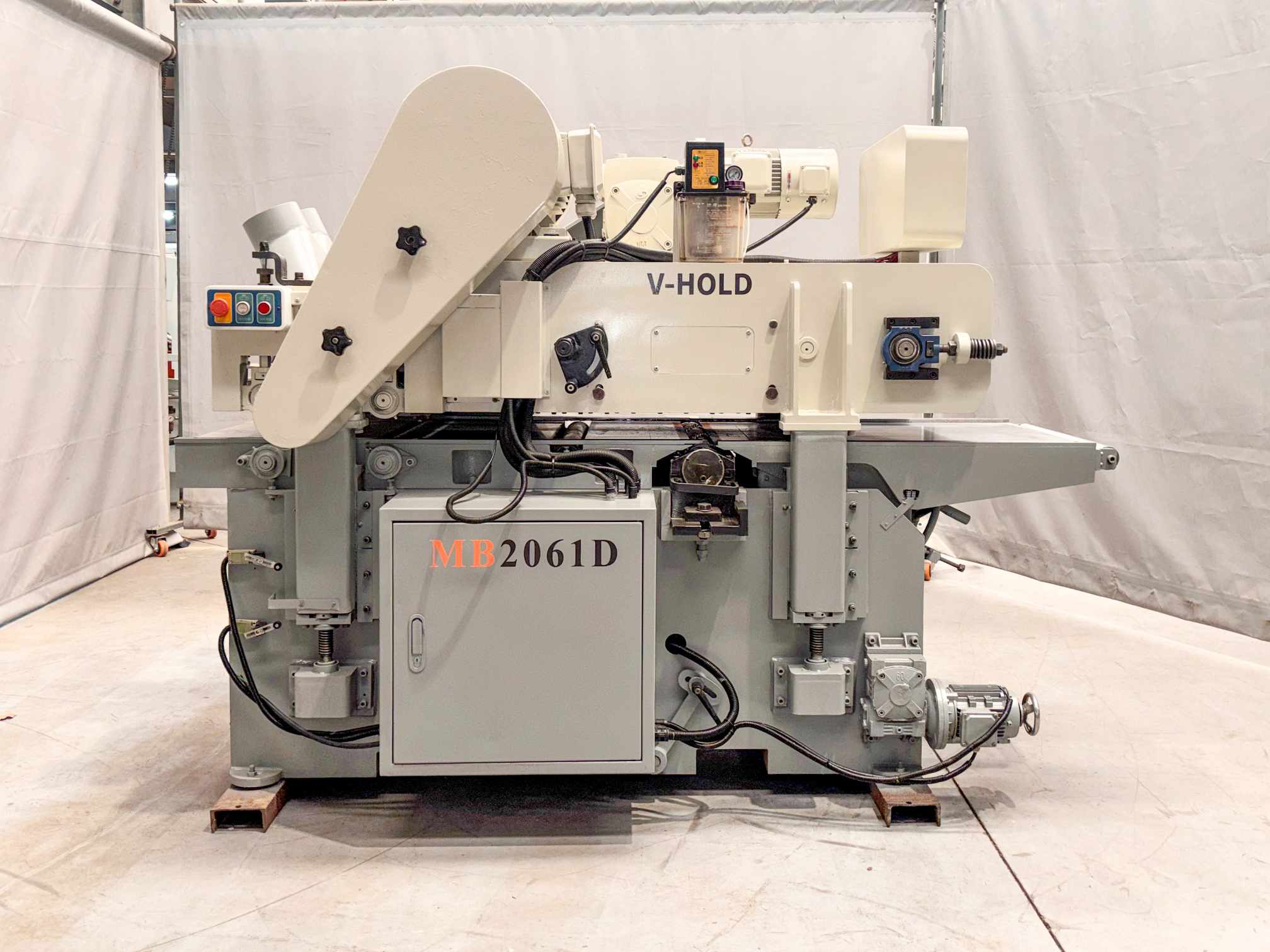 V-Hold MB2061D 610mm Top & Bottom Spiral Cutterhead Planer (Fully-Serviced) (TP24U) - Image 6